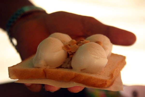 Ice Cream Sandwich Thai-Style